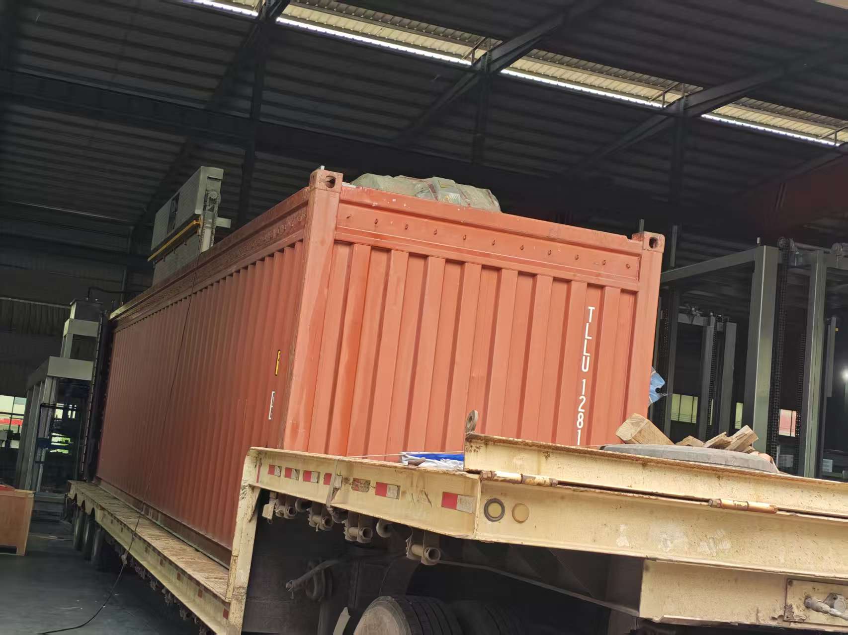 我公司向韩国出口全自动砌块成型生产线